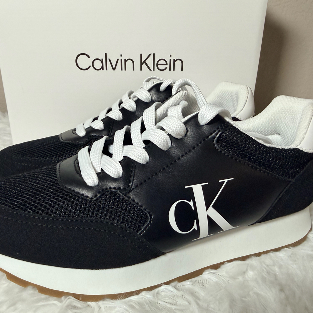 Calvin Klein Women’s Size 7.5 Sneakers Black White CK Logo Lace Up NIB